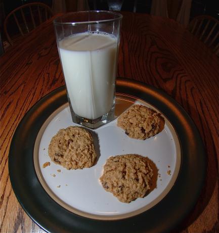 Soft Batch Oatmeal Raisin Cookies. Photo by Cnd-Tom