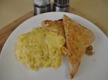 Yummy Light Scrambled Eggs