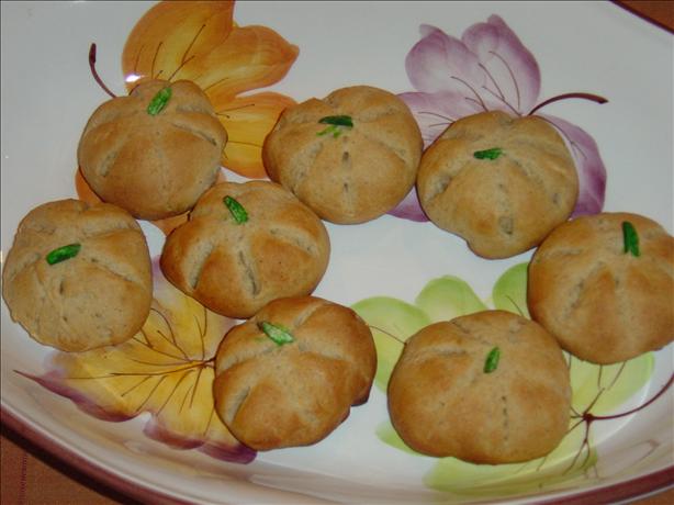 Pumpkin Yeast Rolls. Photo by Pumpkie