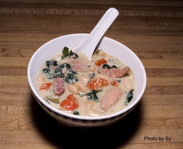 Ham and Bean Soup With Spinach. Photo by Skipper/Sy