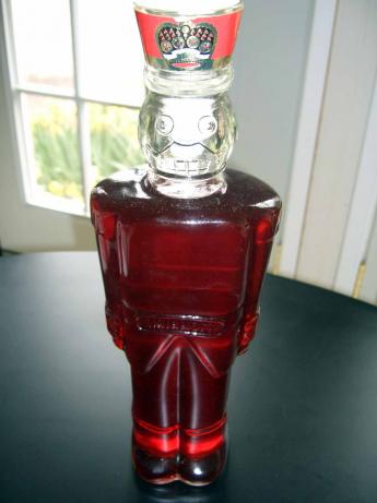 Cranberry Liqueur. Photo by mersaydees