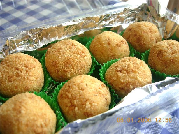 White Chocolate Truffles. Photo by tunasushi