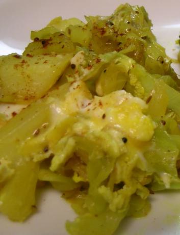Cabbage and Potato Fry. Photo by Rinshinomori