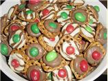 Easy, Festive Chocolate Holiday Pretzels. Photo by Karen=^..^=