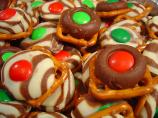 Easy, Festive Chocolate Holiday Pretzels. Photo by Sue Lau