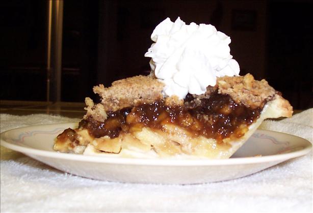 Apple Streusel Mince Pie. Photo by Pvt Amys Mom