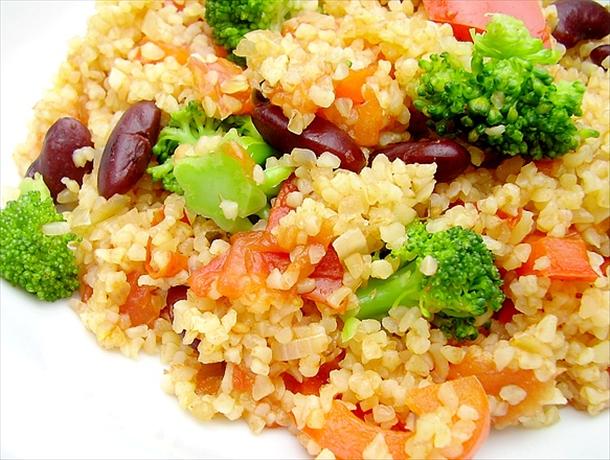 Bulgur Pilaf With Broccoli and Peppers. Photo by Inge 1505