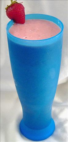 Strawberry Pineapple Banana Smoothie. Photo by Mama's Kitchen (Hope)