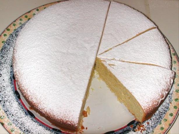 Italian Almond Cake - Giada De Laurentiis. Photo by Julesong