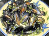 Steamed Mussels With Wine and Cream