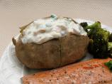Basic Baked Potato With Bacon, Sour Cream & Chive Topping