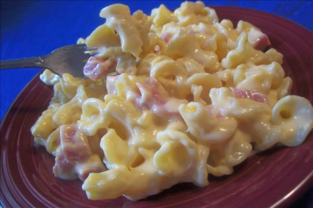 Iron Mike's White Sharp Cheddar N' Ham Macaroni and Cheese. Photo by *Parsley*