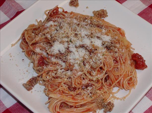Spaghetti Topped With Crispy Bacon and Breadcrumbs. Photo by Rita~