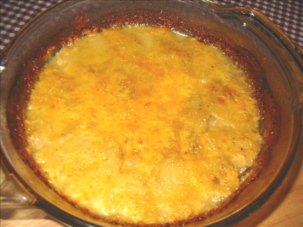 Cheesy Potatoes Au Gratin. Photo by vadapao