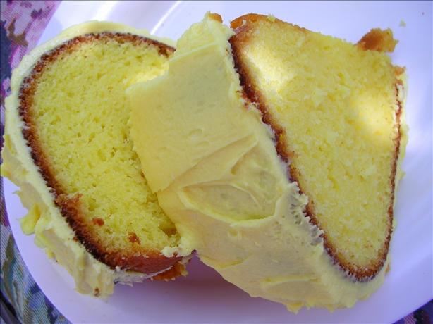 Extreme Lemon Bundt Cake. Photo by CoolMonday
