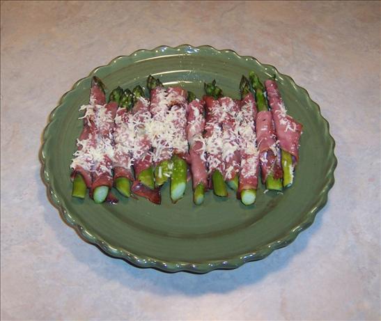Baked Asparagus Wrapped in Prosciutto. Photo by Miss ~V~