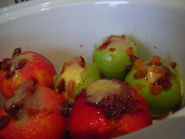 Baked Cranberry Apples(Crock Pot). Photo by katew