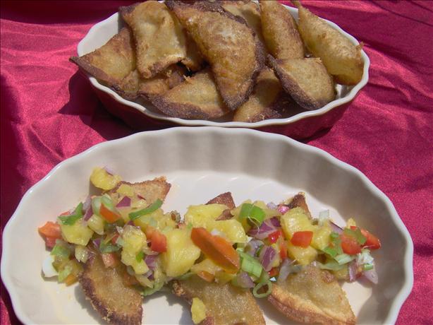Green Chile Wontons With Pineapple Salsa. Photo by Sharon123