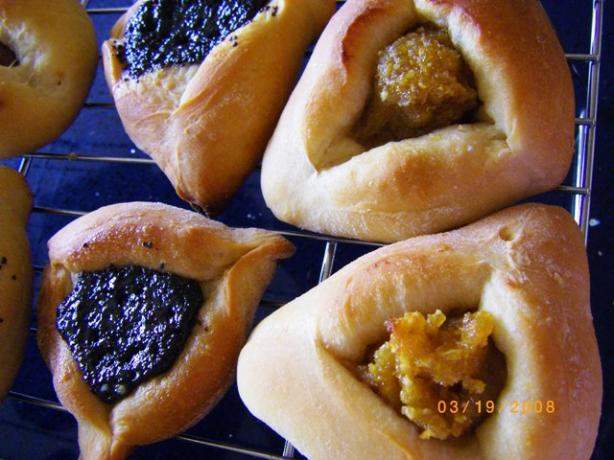 Hamentashen With Yeast Dough. Photo by Susiecat too