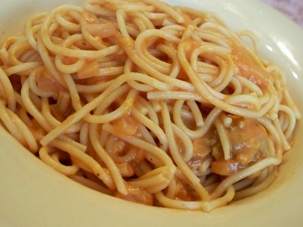 Grandmas Cheddar Cheese Spaghetti. Photo by *Parsley*