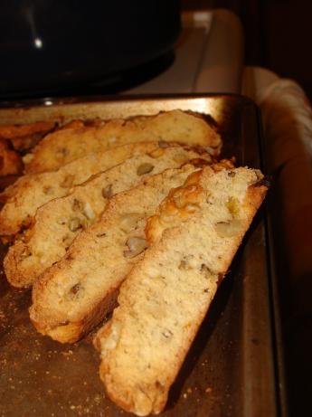 Banana Pecan Biscotti. Photo by yamakarasu