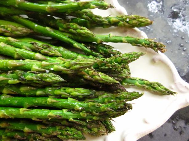 Oven Roasted Asparagus With Garlic. Photo by gailanng
