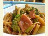 Simple Stir-fried Udon. Photo by tunasushi