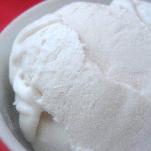 White Chocolate Ice Cream. Photo by Roxanne J.R.