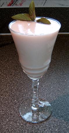 Vanilla-pear Smoothie. Photo by Mikekey