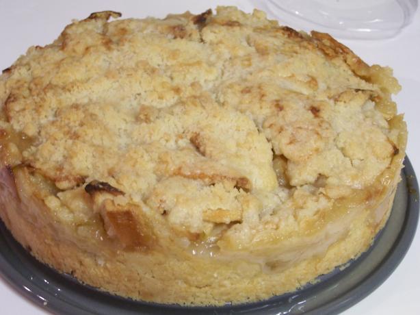 Apple Crumb Deep Dish Pie. Photo by Chef Jean