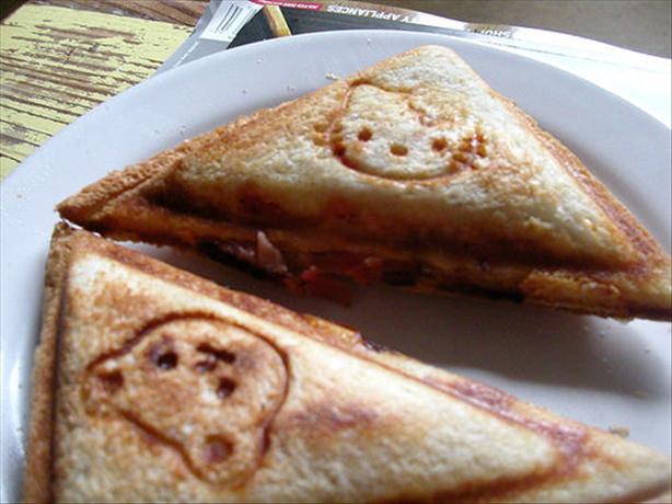 Sandwich Maker Pies. Photo by BirdyBaker
