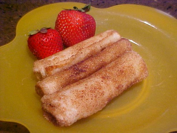 French Toast Roll-ups. Photo by LorenLou