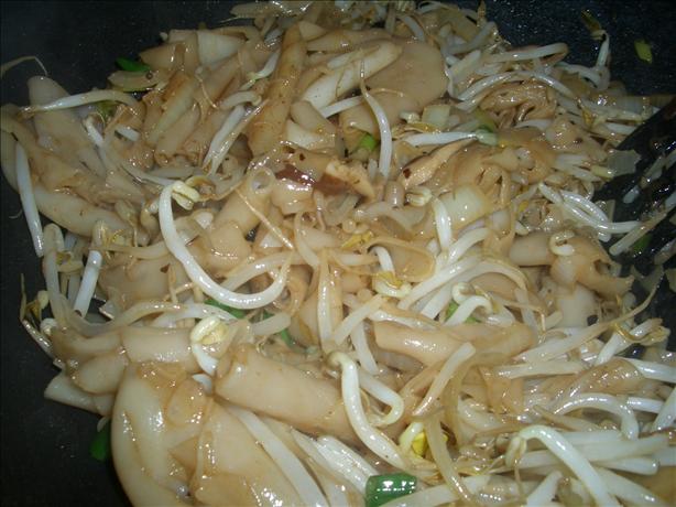 Shrimp  Chow Fun. Photo by chia