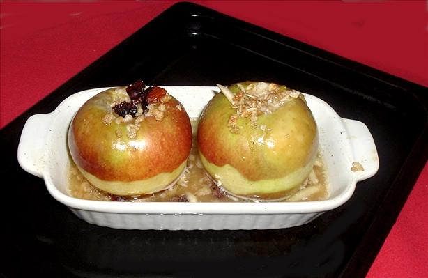 Old Fashioned Baked Apples. Photo by Bergy