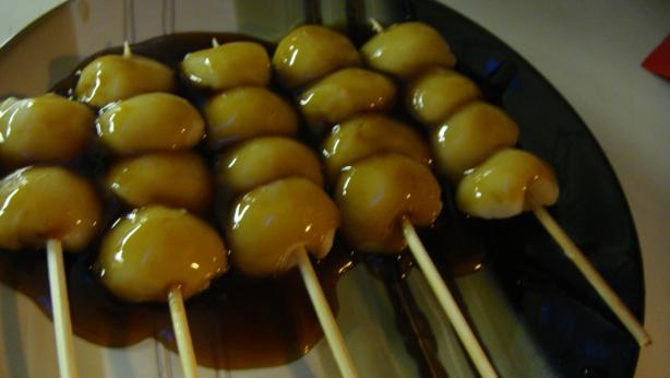 Kushi-dango (skewered Sweet Dumplings). Photo by mrscookinqueen