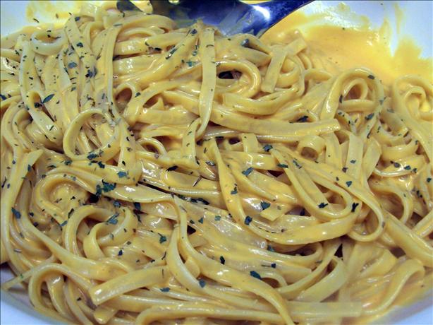 Roasted Red Pepper Alfredo. Photo by PaulaG