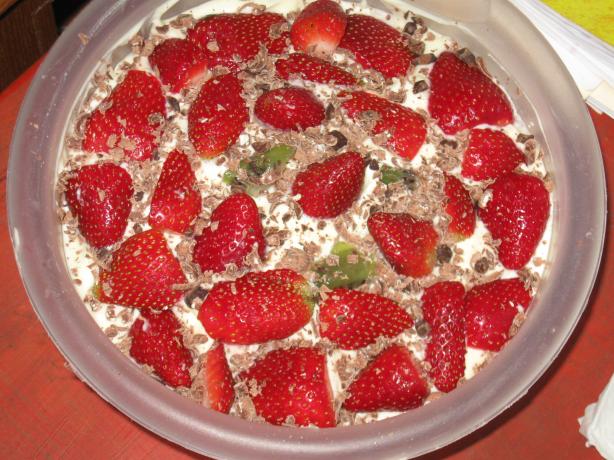 Raspberry Cream Trifle. Photo by mycuteboys