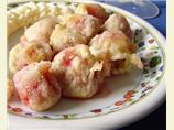 Fried Strawberries With Honey Cream