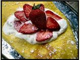 Strawberry Omelet With Sour Cream