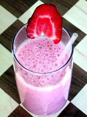Strawberry Yogurt Cooler. Photo by Rita~