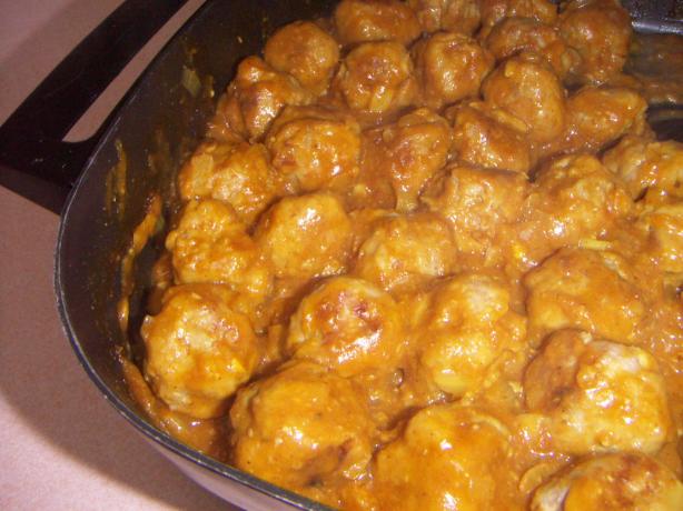 Pork Balls in Curry Sauce. Photo by dizzydi