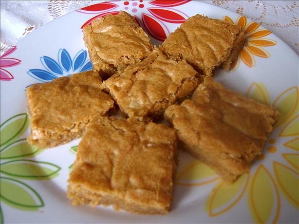 Chewy Blonde Brownies. Photo by startnover