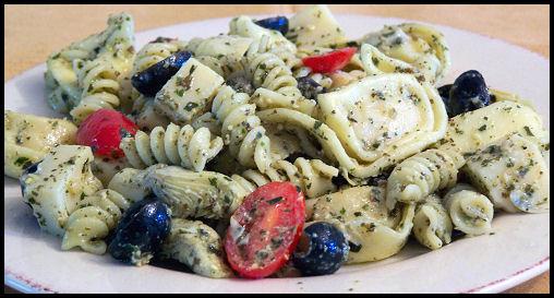 Cheese Tortellini Pesto Pasta Salad. Photo by kzbhansen