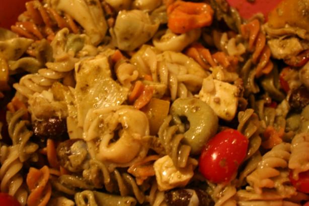 Cheese Tortellini Pesto Pasta Salad. Photo by CBURNZ
