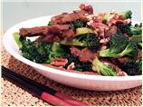 Stir-Fried Beef, Broccoli and Pecans in Garlic Sauce