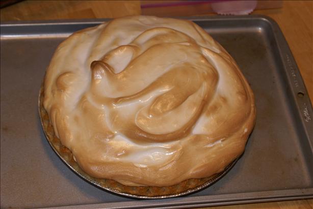 Marshmallow Cream Meringue. Photo by shawnajean