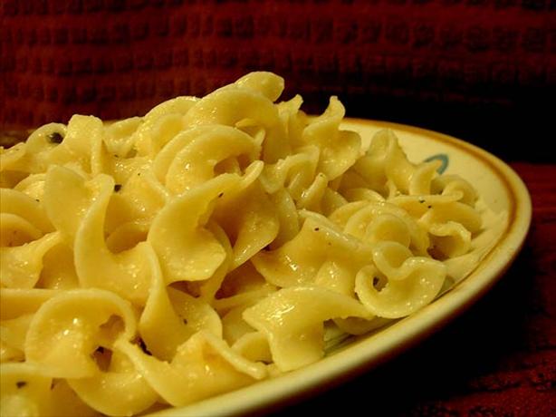 Hot Buttered Garlic Noodles. Photo by VickyJ