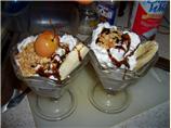 Sweet Sweet Mini Sundae. Photo by Yummybread