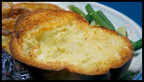 Beauty Parlor Garlic Bread. Photo by kzbhansen