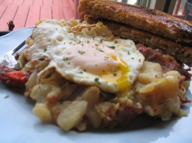 Little Rooster's Cafe Corned Beef Hash. Photo by Lorrie in Montreal